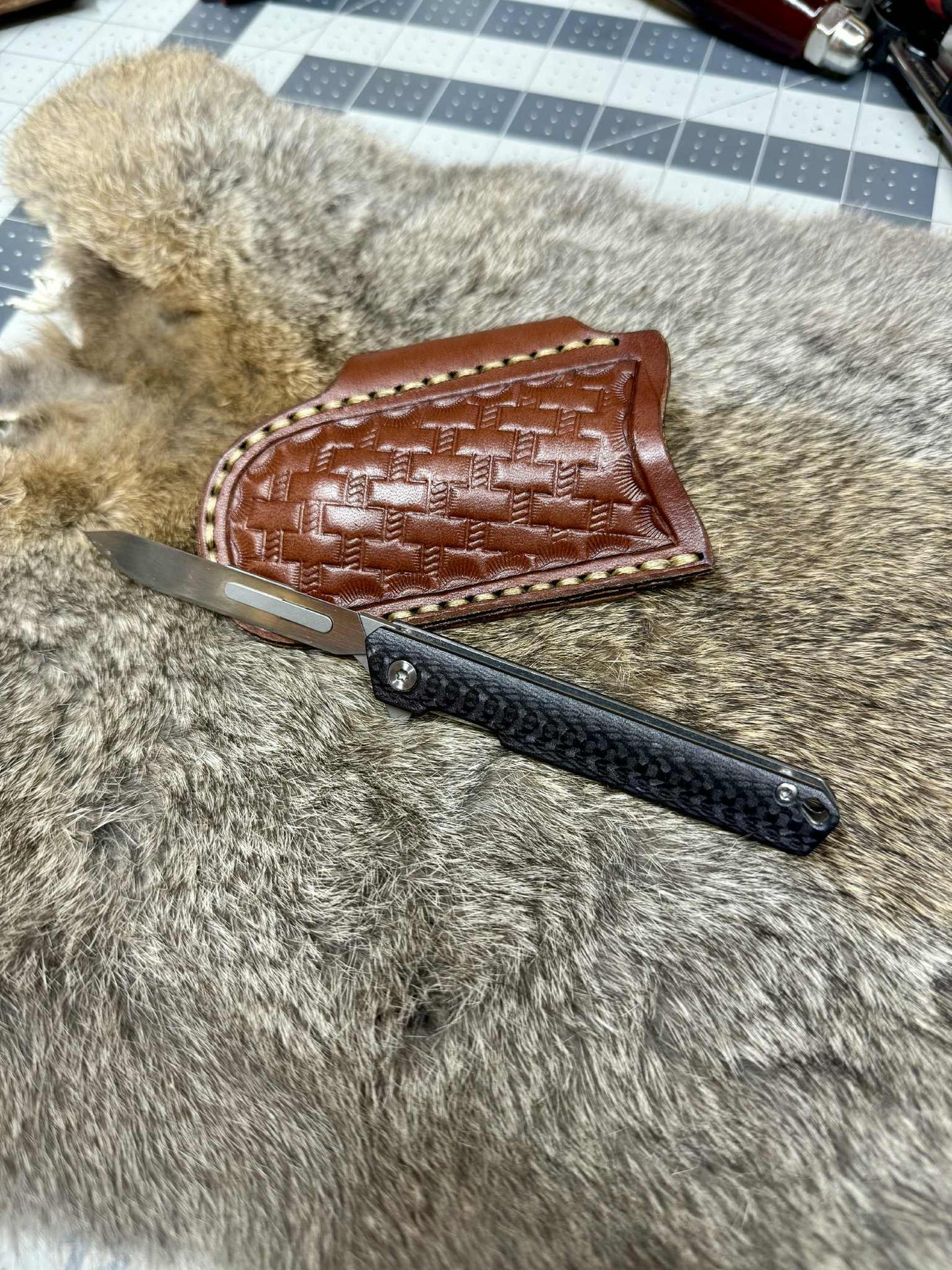 Knife Pancake Sheath 90 Degree "Basket Weave"